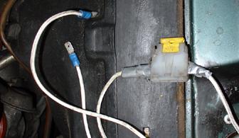 Dispositif de shuntage du relais de pompe.