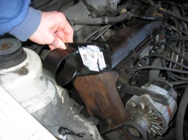 Le corps du support est vers l'arrière.