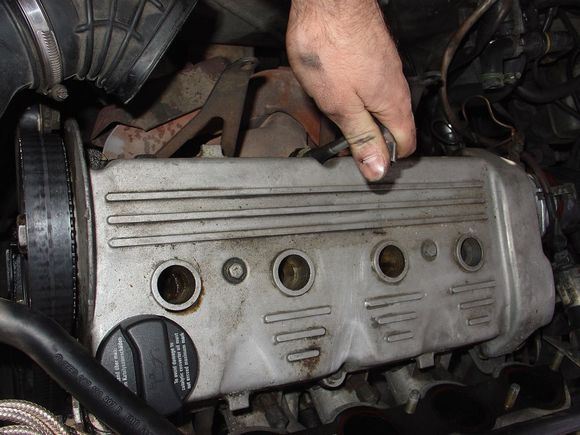 Dévissage couvre culasse