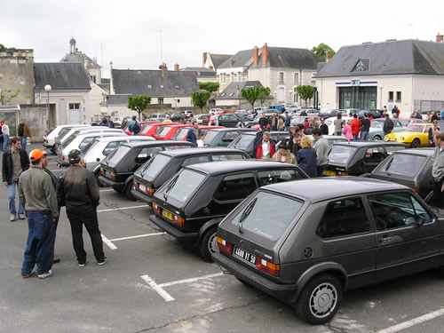 Sur le parking des anciennes