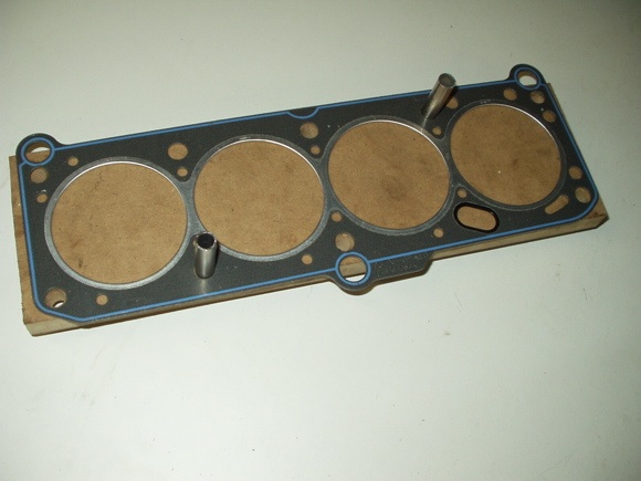 Le joint sur la plaque