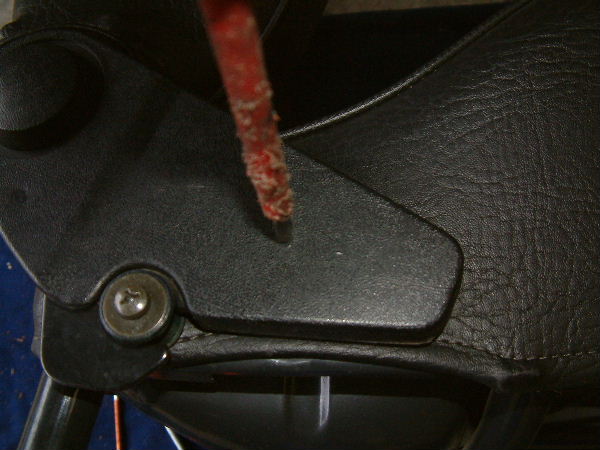 Enlever le deuxième et tirer le cache