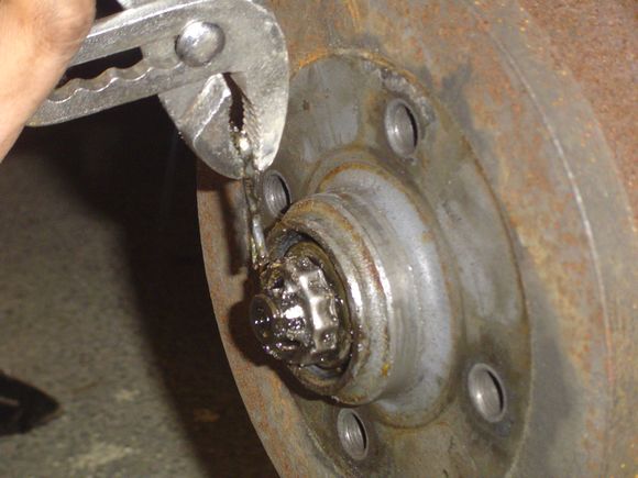 Dépose de la goupille (suite)