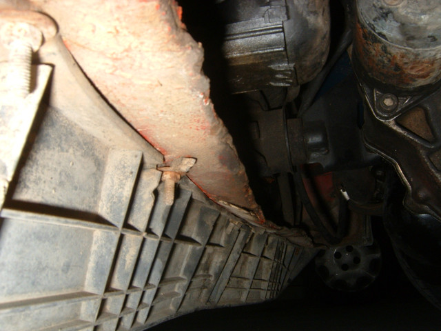 Le bas de la face avant et le spoiler