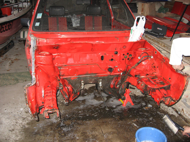 Le compartiment vide et presque propre